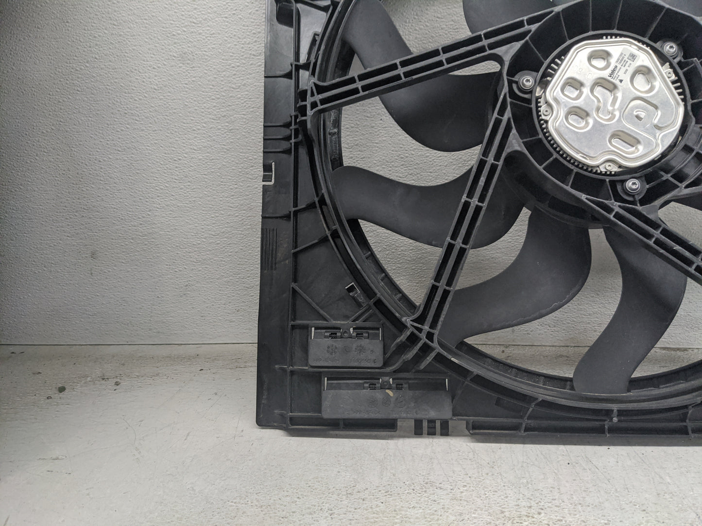 2021 Bmw 330i Electric Radiator Cooling Fan Motor Assembly 1460889 - Oemusedautoparts1.com