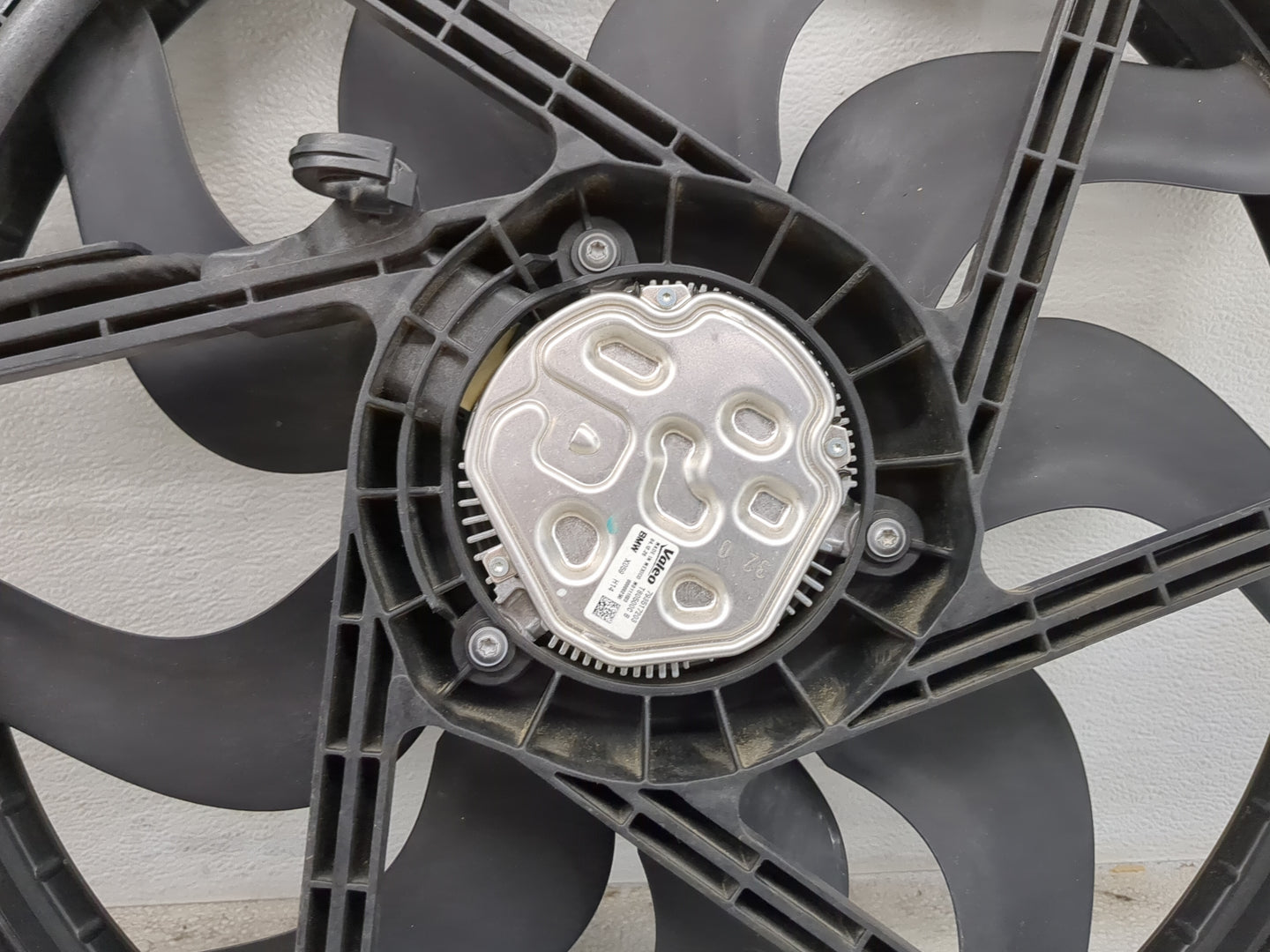 2021 Bmw 330i Electric Radiator Cooling Fan Motor Assembly 1461158 - Oemusedautoparts1.com