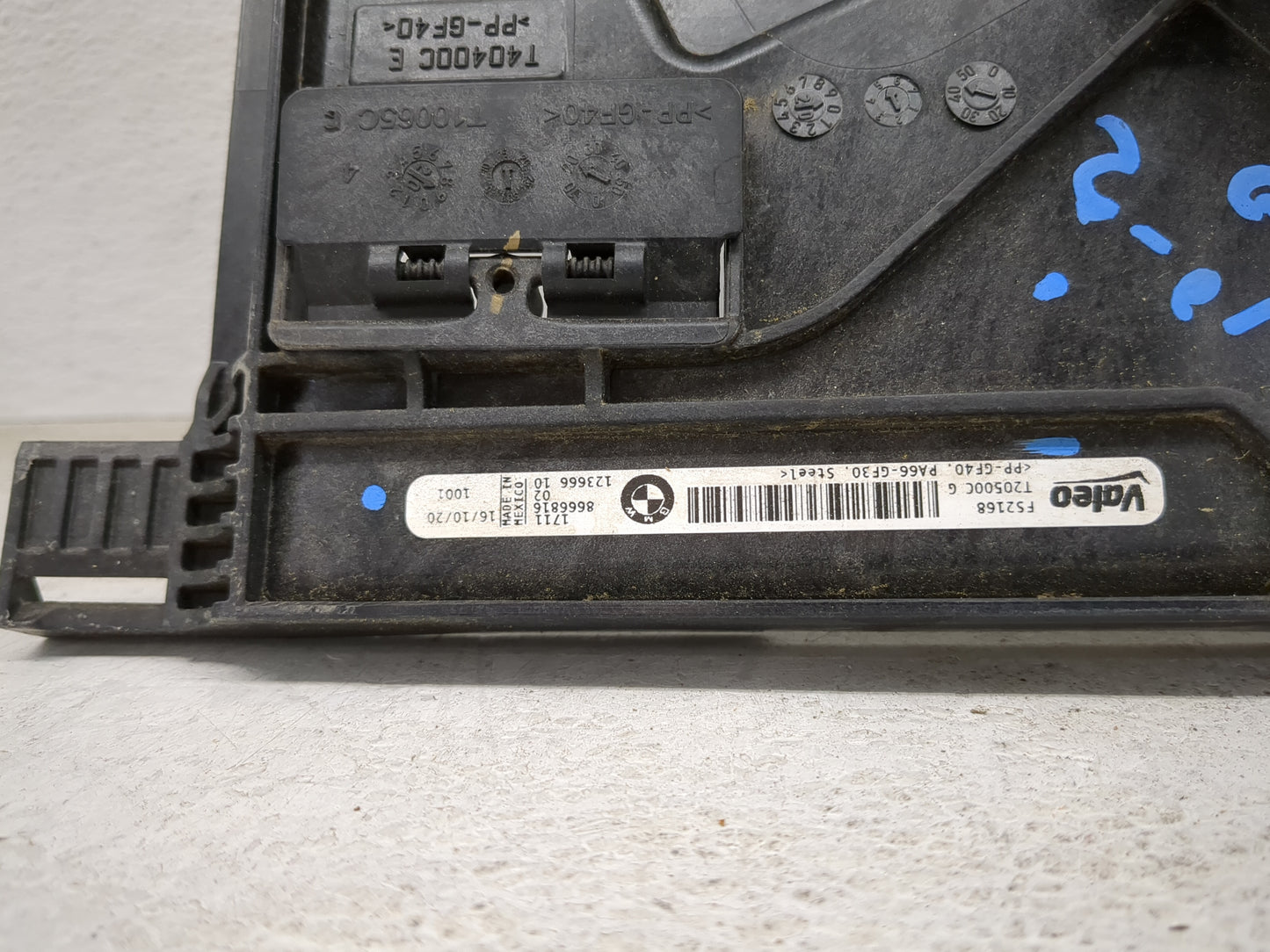 2021 Bmw 330i Electric Radiator Cooling Fan Motor Assembly P/N:17118666816 T20500C, T40400C, T006SC, F52168 Fits OEM Used Au