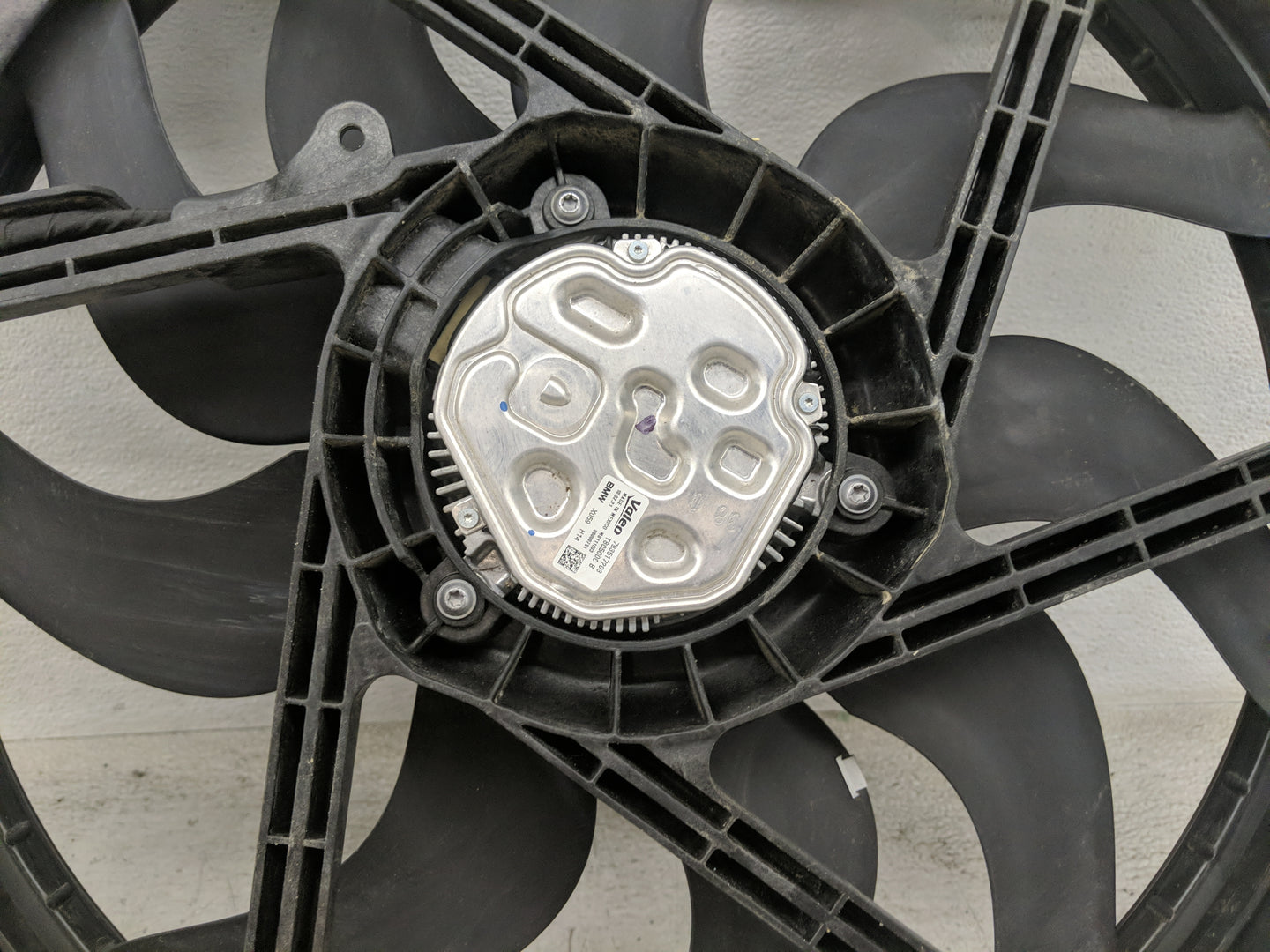 2021 Bmw 330i Electric Radiator Cooling Fan Motor Assembly 1461168 - Oemusedautoparts1.com