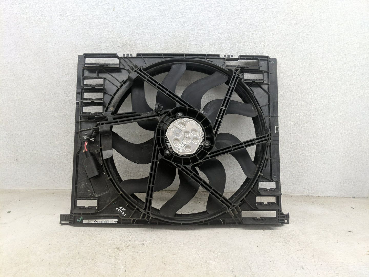 2021 Bmw 330i Electric Radiator Cooling Fan Motor Assembly 1461290 - Oemusedautoparts1.com