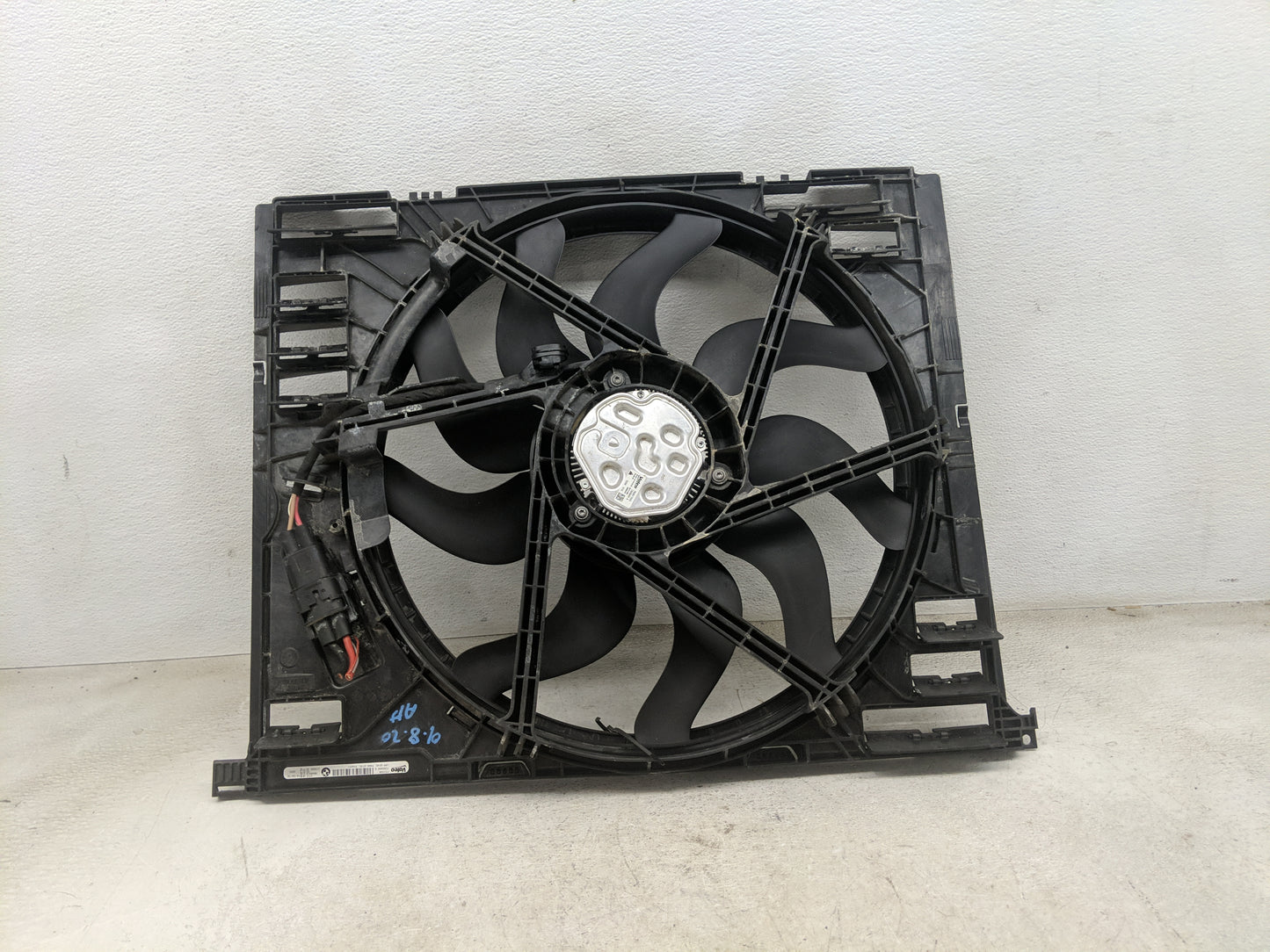 2019-2021 Bmw 330i Electric Radiator Cooling Fan Motor Assembly - Oemusedautoparts1.com