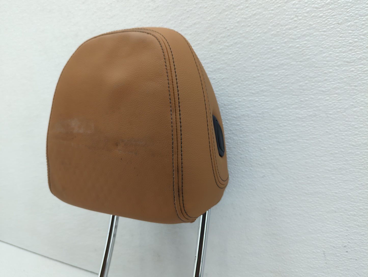2021 Bmw 330i Headrest Head Rest Rear Seat Brown Red - Oemusedautoparts1.com