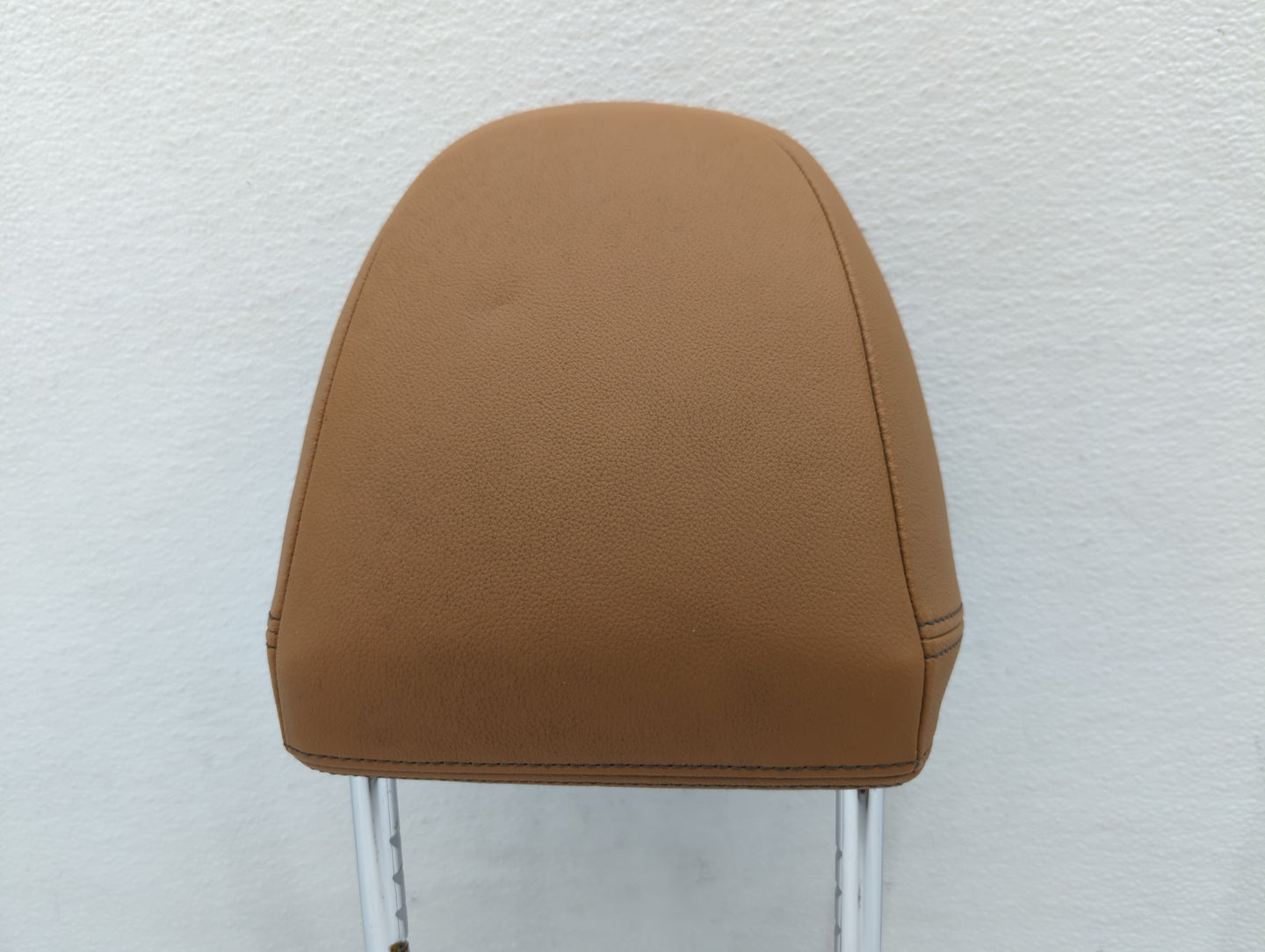 2021 Bmw 330i Headrest Head Rest Rear Seat Brown Red - Oemusedautoparts1.com