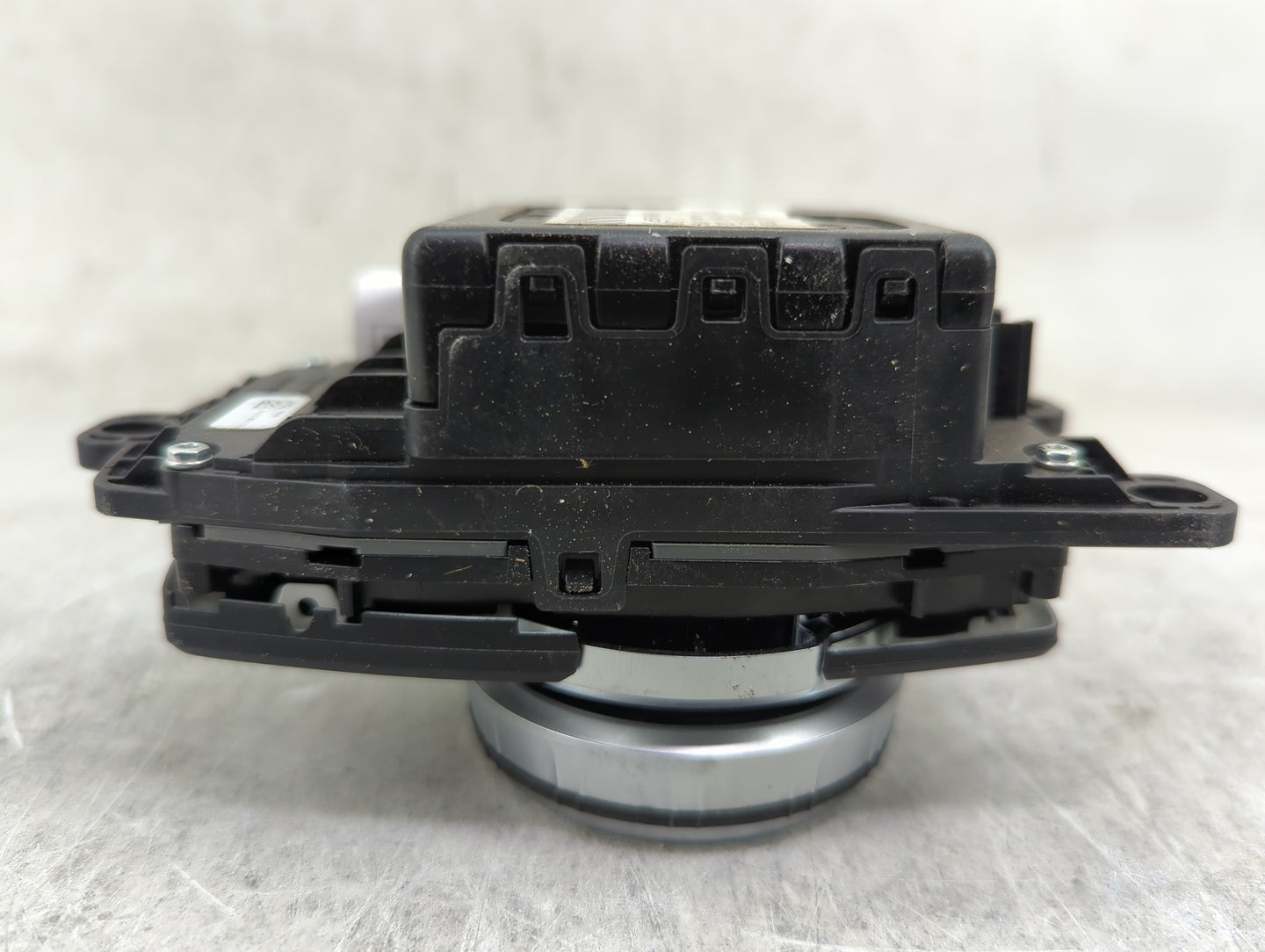 2021 Bmw 530 Radio AM FM Cd Player Receiver Replacement P/N:65825A1 6582 5A14E64-01, ZBE-06-TC, 90160-057/0021 Fits OEM Used