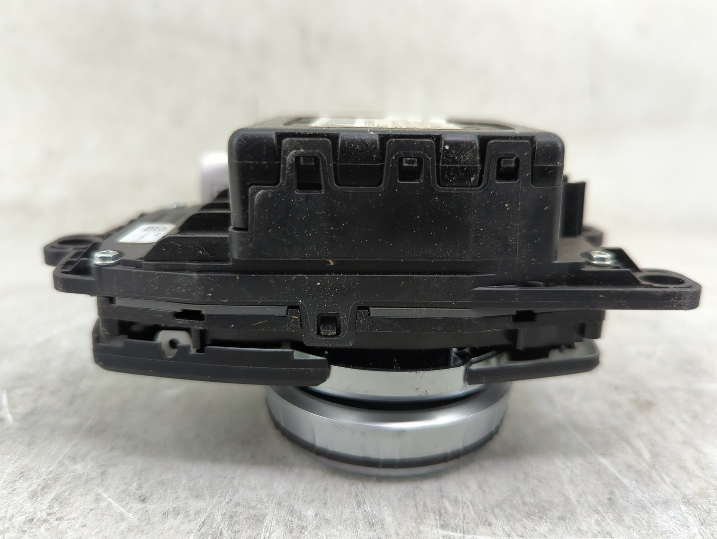 2021 Bmw 530 Radio AM FM Cd Player Receiver Replacement P/N:65825A1 6582 5A14E64-01, ZBE-06-TC, 90160-057/0021 Fits OEM Used