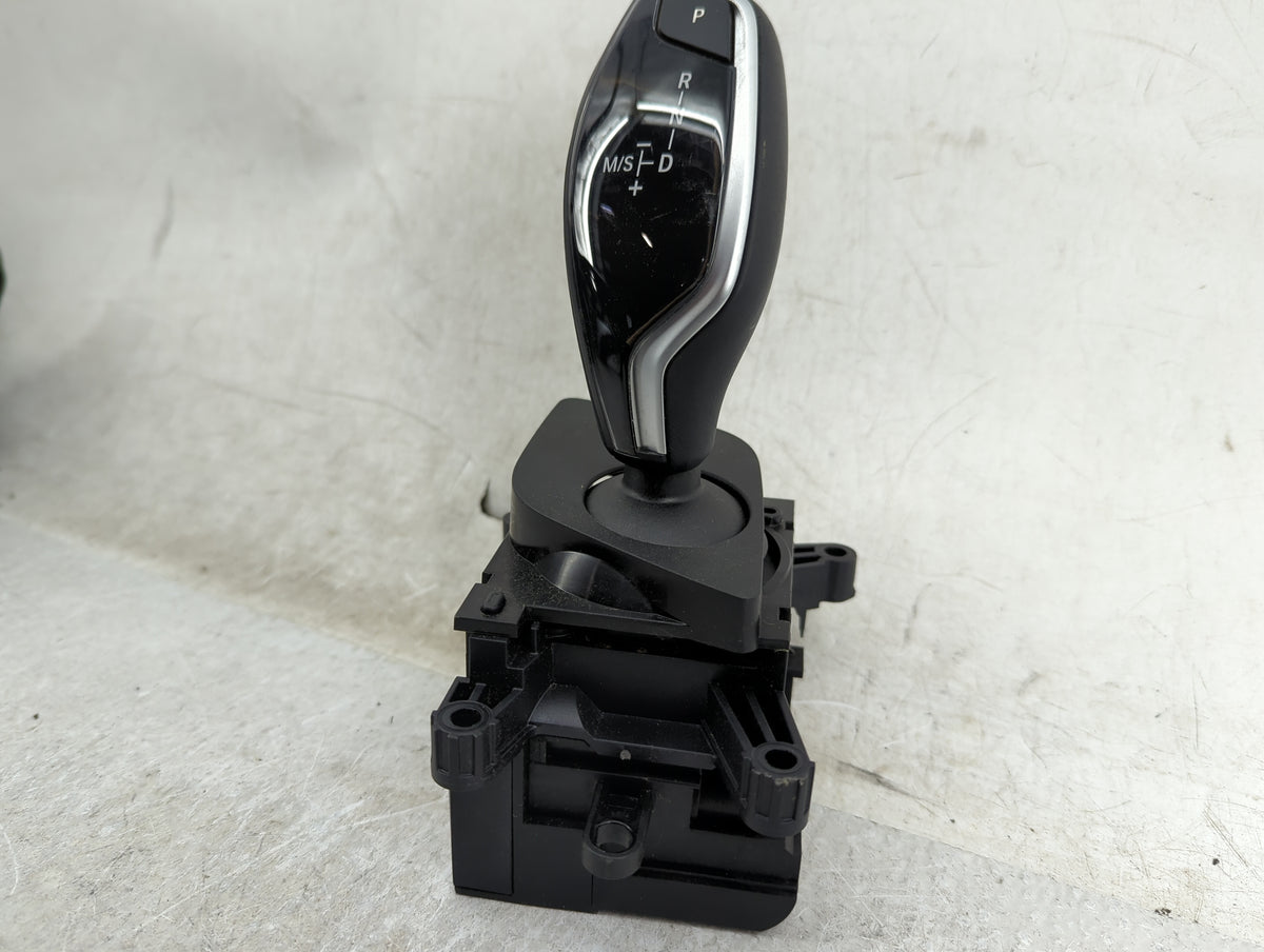 2021 Bmw 530i Floor Console Assembly Shifter 1451374 - Oemusedautoparts1.com