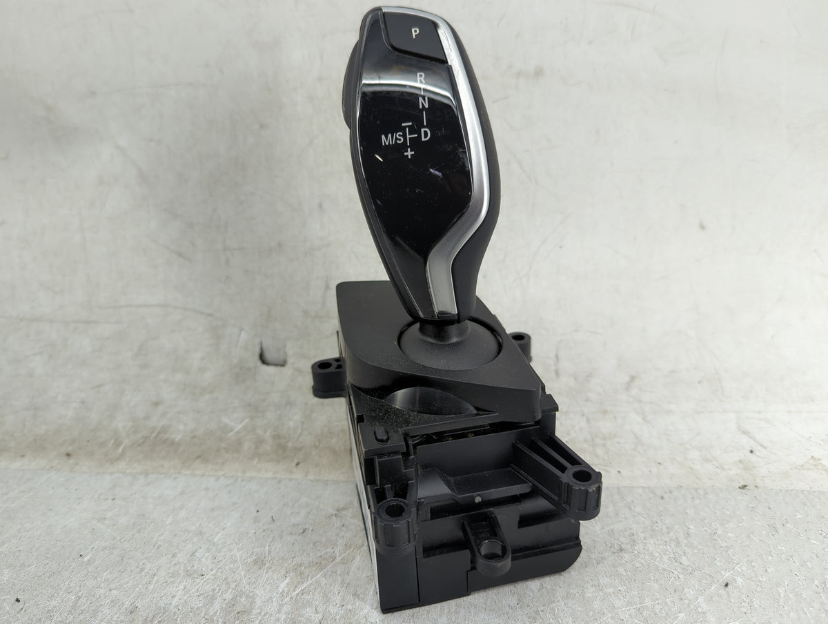 2021 Bmw 530i Floor Console Assembly Shifter 1451374 - Oemusedautoparts1.com