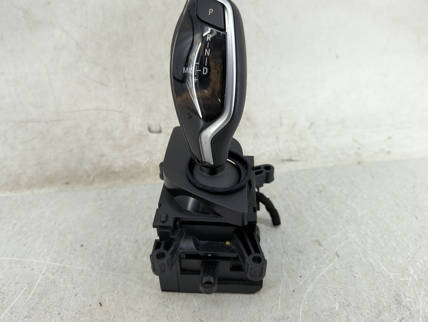 2021 Bmw 530i Floor Console Assembly Shifter - Oemusedautoparts1.com