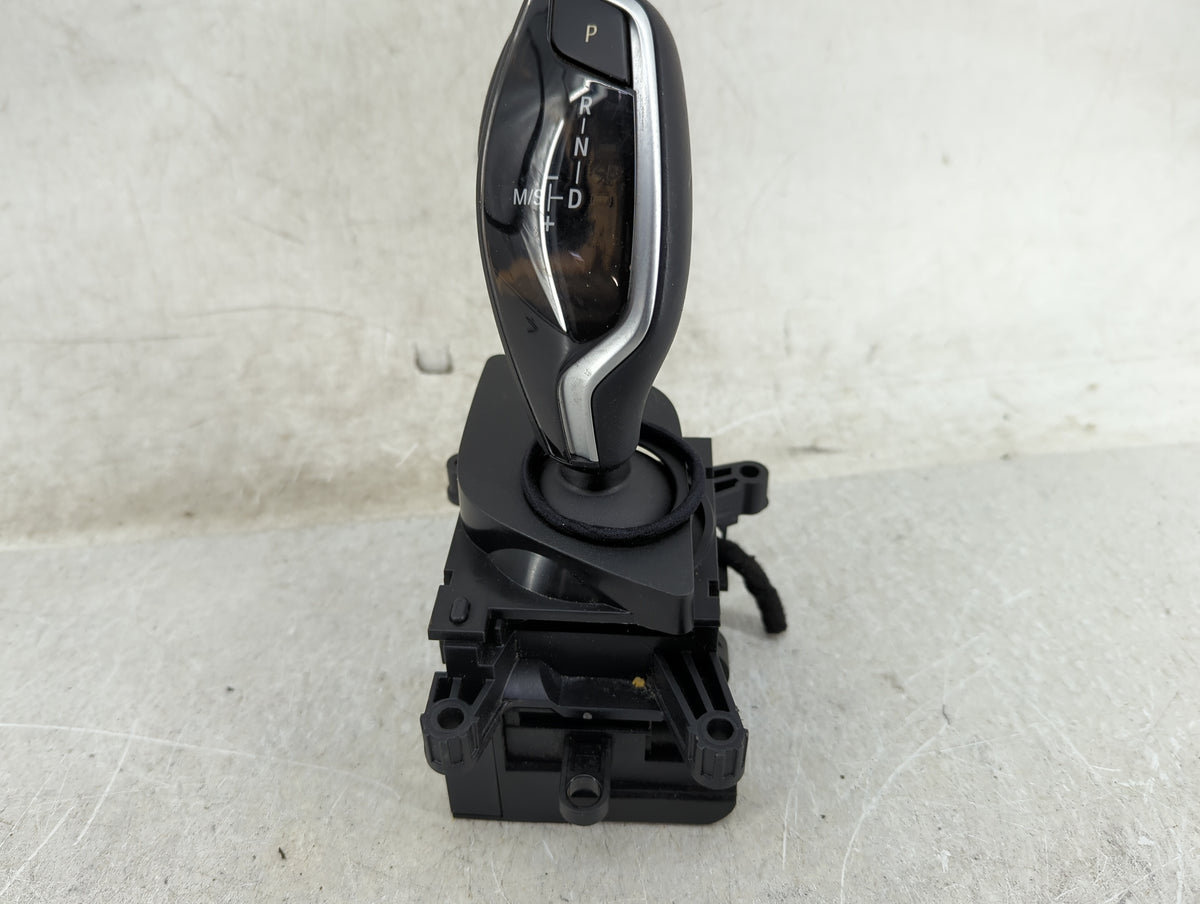 2021 Bmw 530i Floor Console Assembly Shifter 1451435 - Oemusedautoparts1.com