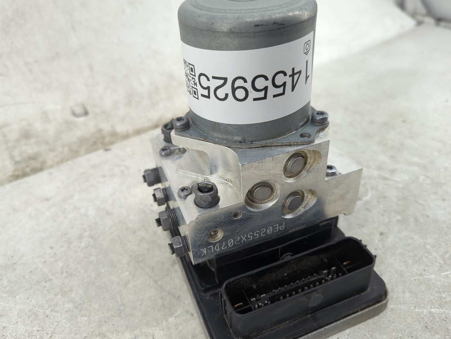 2021 Bmw 530i ABS Pump Control Module Replacement P/N:5A28344 Fits OEM Used Auto Parts - Oemusedautoparts1.com