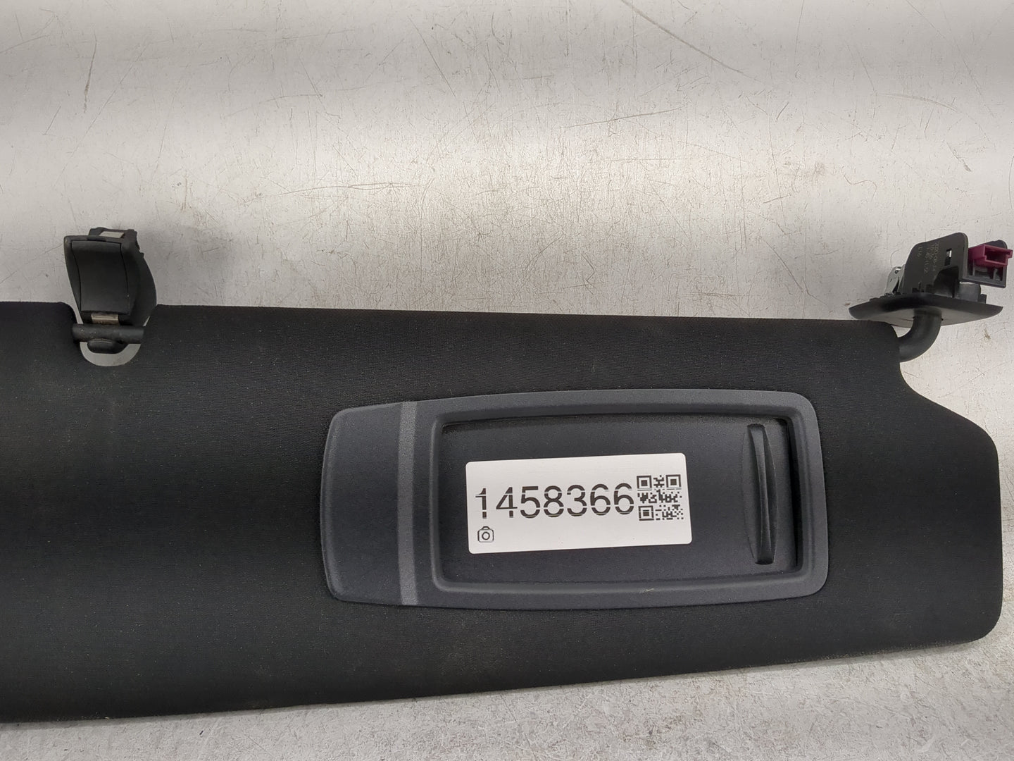 2021 Bmw 530i Sun Visor Shade Replacement Passenger Right Mirror Fits OEM Used Auto Parts - Oemusedautoparts1.com