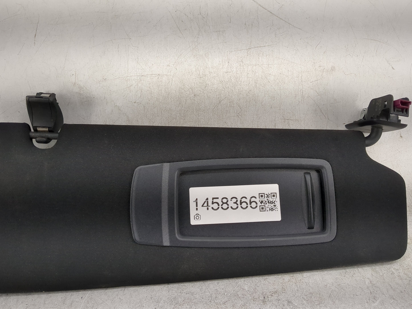 2021 Bmw 530i Sun Visor Shade Replacement Passenger Right Mirror Fits OEM Used Auto Parts - Oemusedautoparts1.com