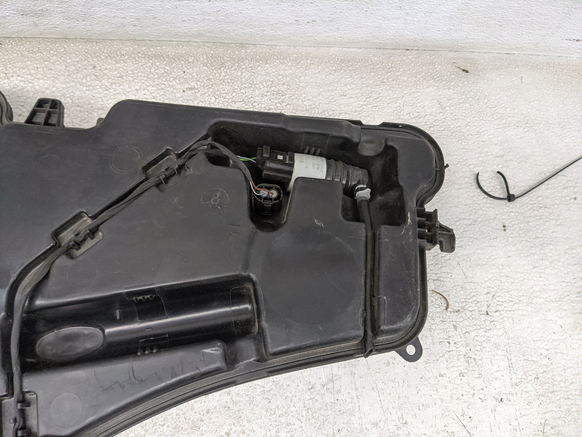 2021 Bmw 530i Windshield Washer Fluid Reservoir Bottle Oem - Oemusedautoparts1.com