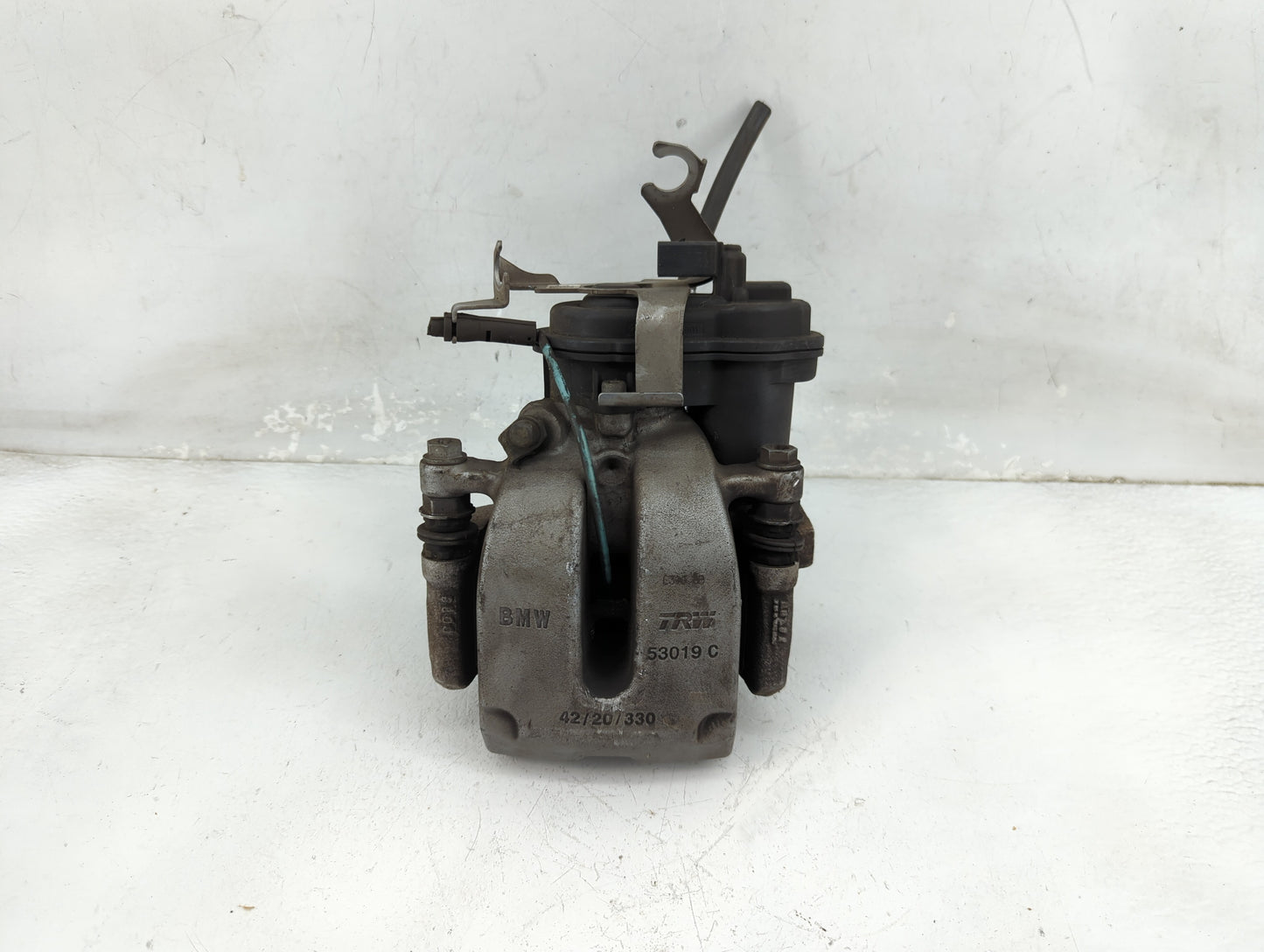2021 Bmw 530i Rear Passenger Right Brake Caliper - Oemusedautoparts1.com