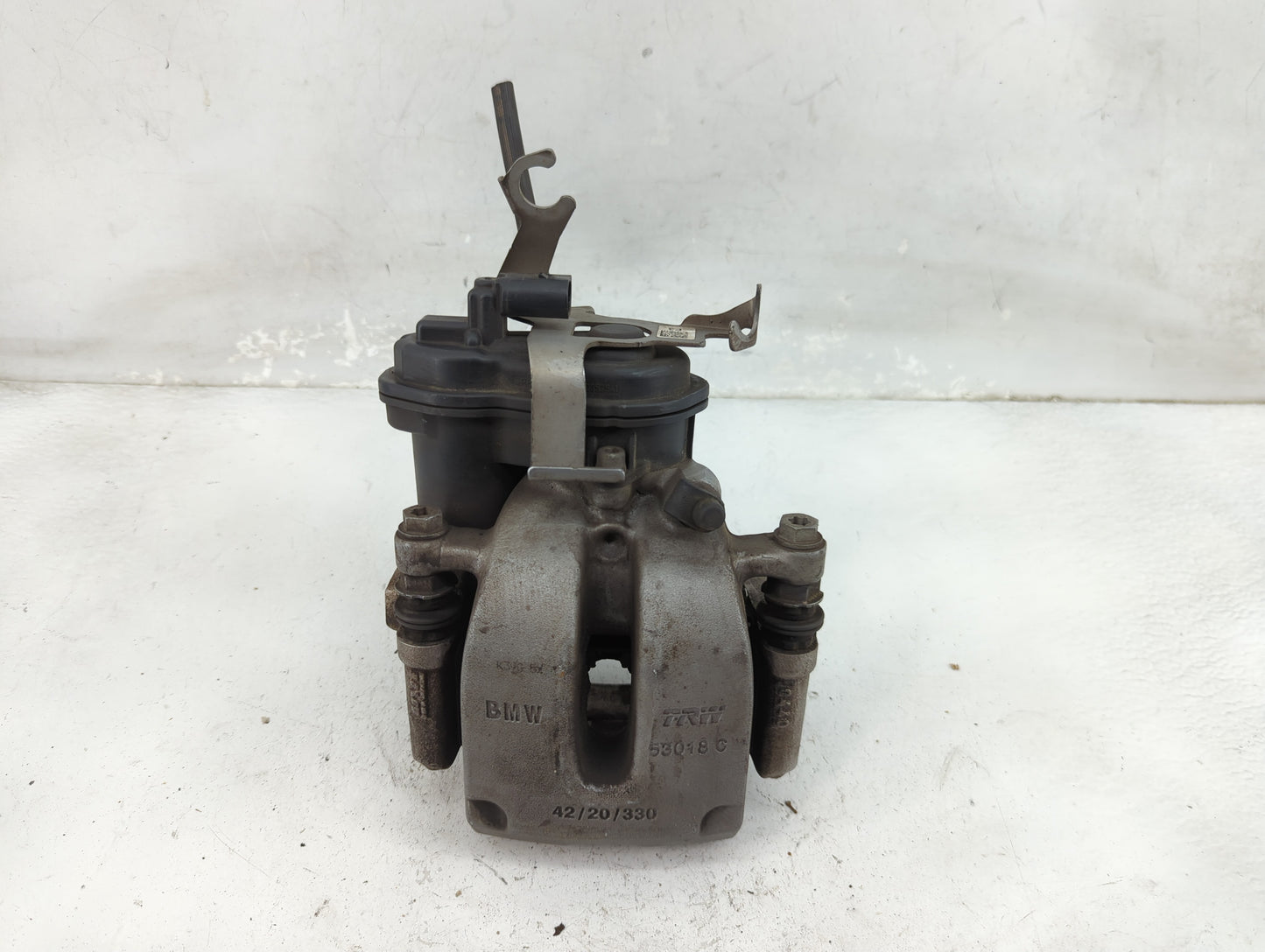 2021 Bmw 530i Rear Driver Left Brake Caliper - Oemusedautoparts1.com