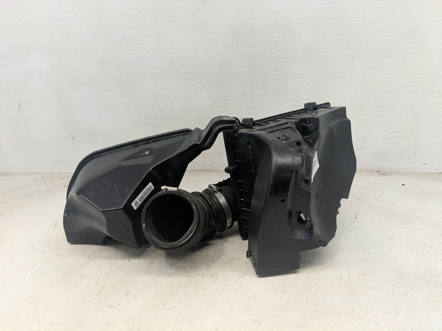 2021 Bmw 530i Air Cleaner Intake-duct Hose Tube - Oemusedautoparts1.com