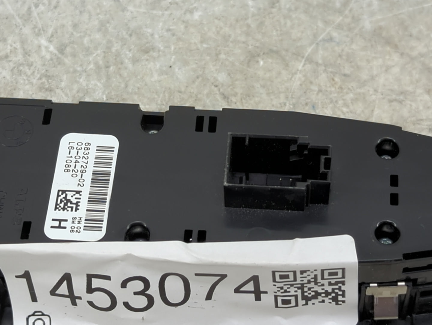 2021 Bmw 540i Master Power Window Switch Replacement Driver Side Left P/N:6832729-02 Fits OEM Used Auto Parts - Oemusedautop