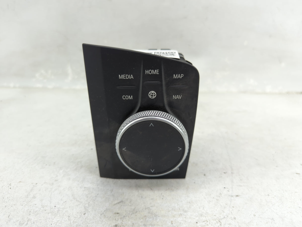 2021 Bmw M340i Radio AM FM Cd Player Receiver Replacement P/N:65825A12F47-01 ZBE-07_HI, ZE5A12F47-01 Fits OEM Used Auto Part