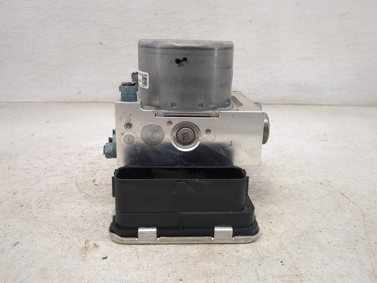 2021 Bmw M340i ABS Pump Control Module Replacement P/N:5A25EE5-01 10.0220-2263.4 Fits OEM Used Auto Parts - Oemusedautoparts