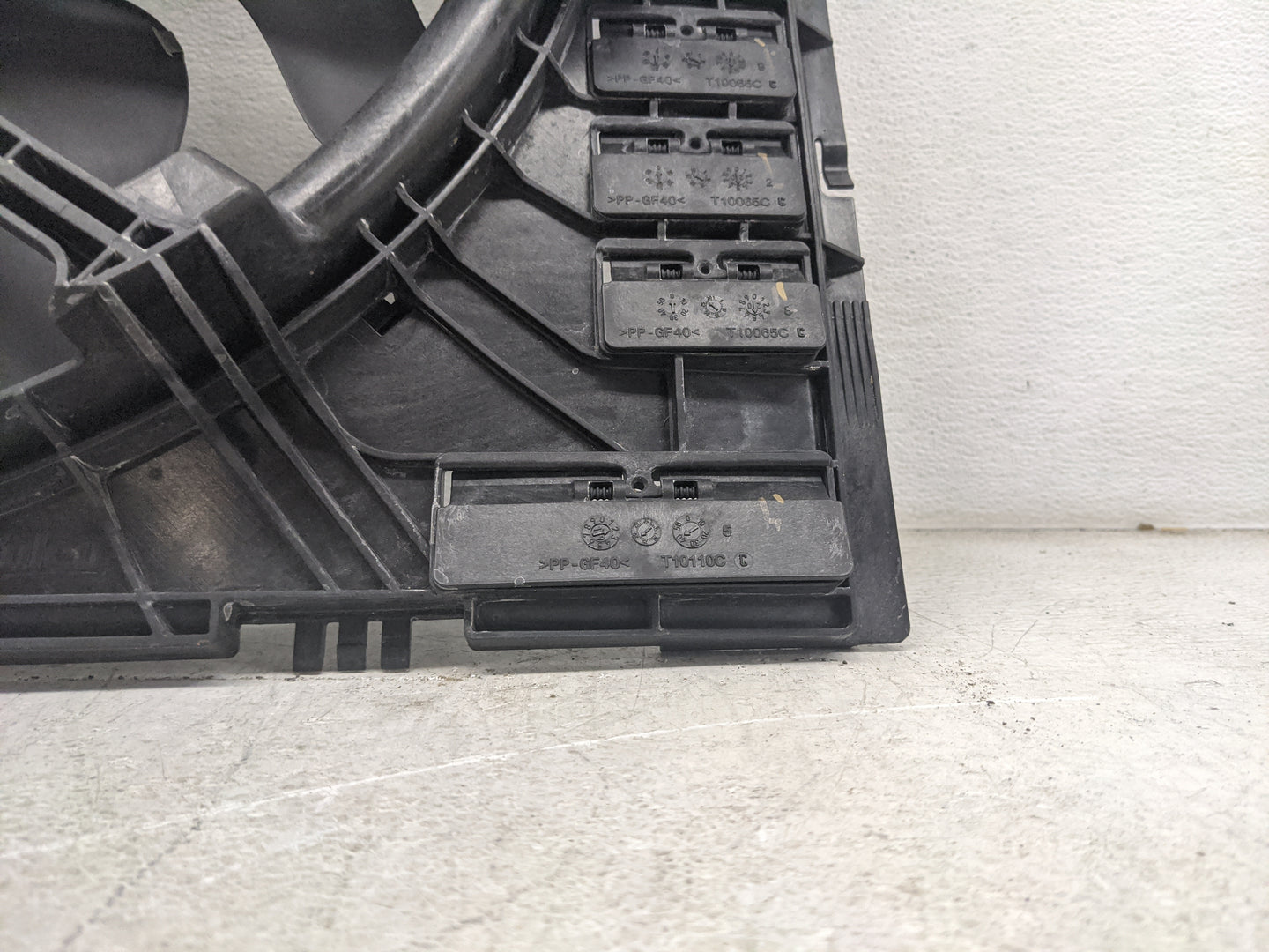 2021 Bmw M340i Electric Radiator Cooling Fan Motor Assembly 1460886 - Oemusedautoparts1.com