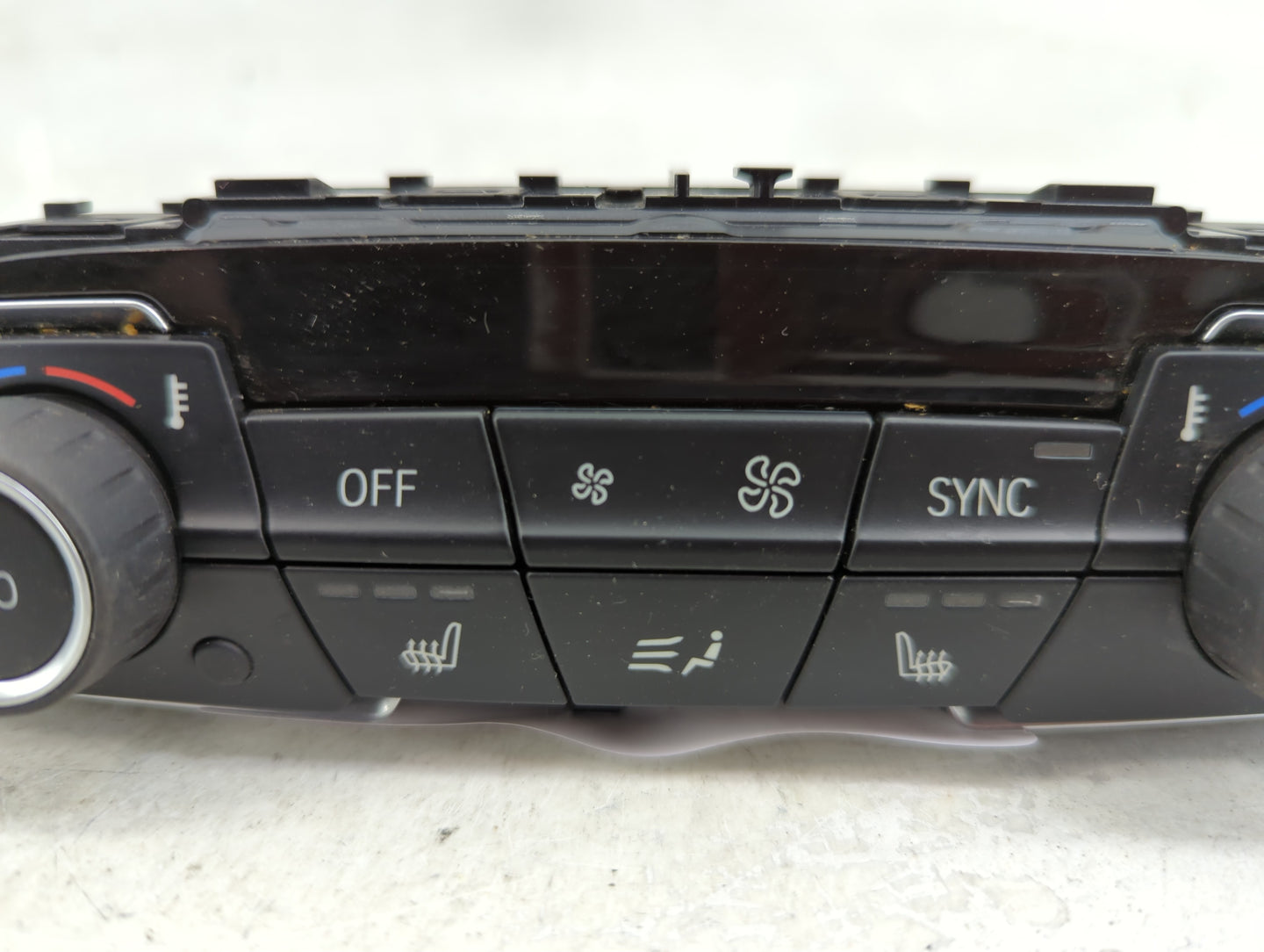 2019-2022 Bmw X1 Climate Control Module Temperature AC/Heater Replacement P/N:9471104-02 Fits Fits 2019 2020 2021 2022 OEM U