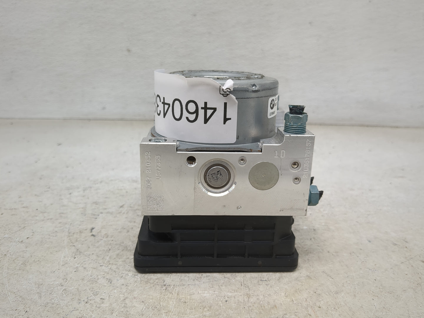 2018-2021 Bmw X1 ABS Pump Control Module Replacement P/N:3451-5A374A5-01 10.0220-2401.4 Fits Fits 2016 2017 2018 2019 2020 2