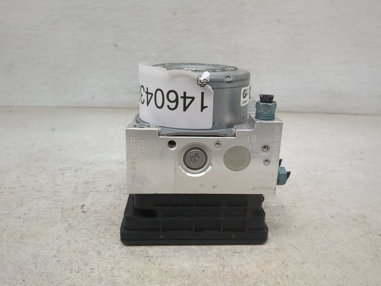 2018-2021 Bmw X1 ABS Pump Control Module Replacement P/N:3451-5A374A5-01 10.0220-2401.4 Fits Fits 2016 2017 2018 2019 2020 2