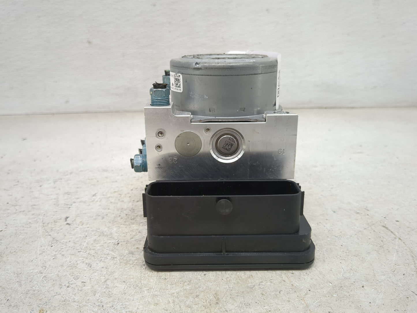 2018-2021 Bmw X1 ABS Pump Control Module Replacement P/N:3451-5A374A5-01 10.0220-2401.4 Fits Fits 2016 2017 2018 2019 2020 2