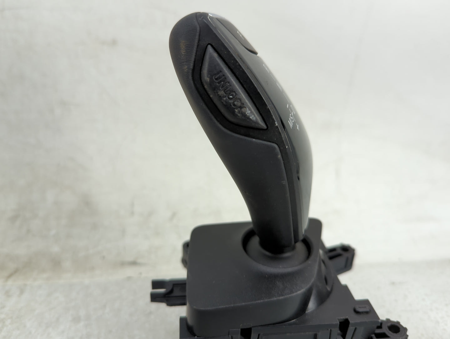 2021 Bmw X3 Floor Console Assembly Shifter - Oemusedautoparts1.com
