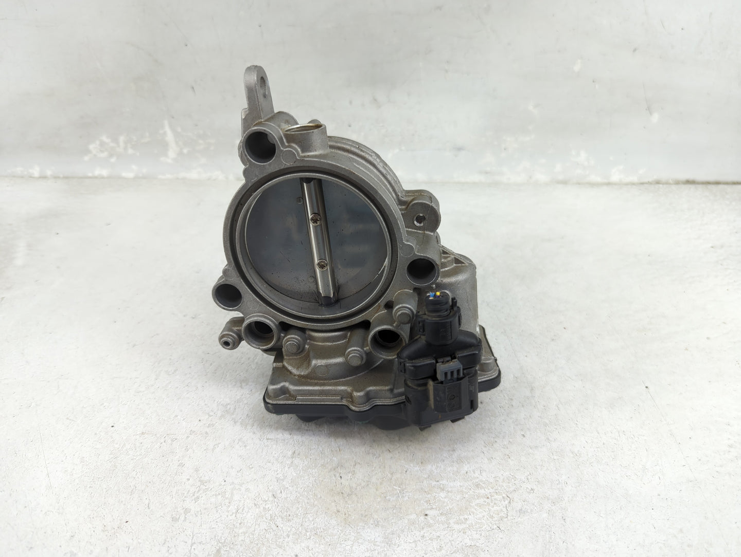 2018-2022 Bmw X3 Throttle Body P/N:8601651 A2C15021900 Fits Fits 2016 2017 2018 2019 2020 2021 2022 OEM Used Auto Parts - Oe