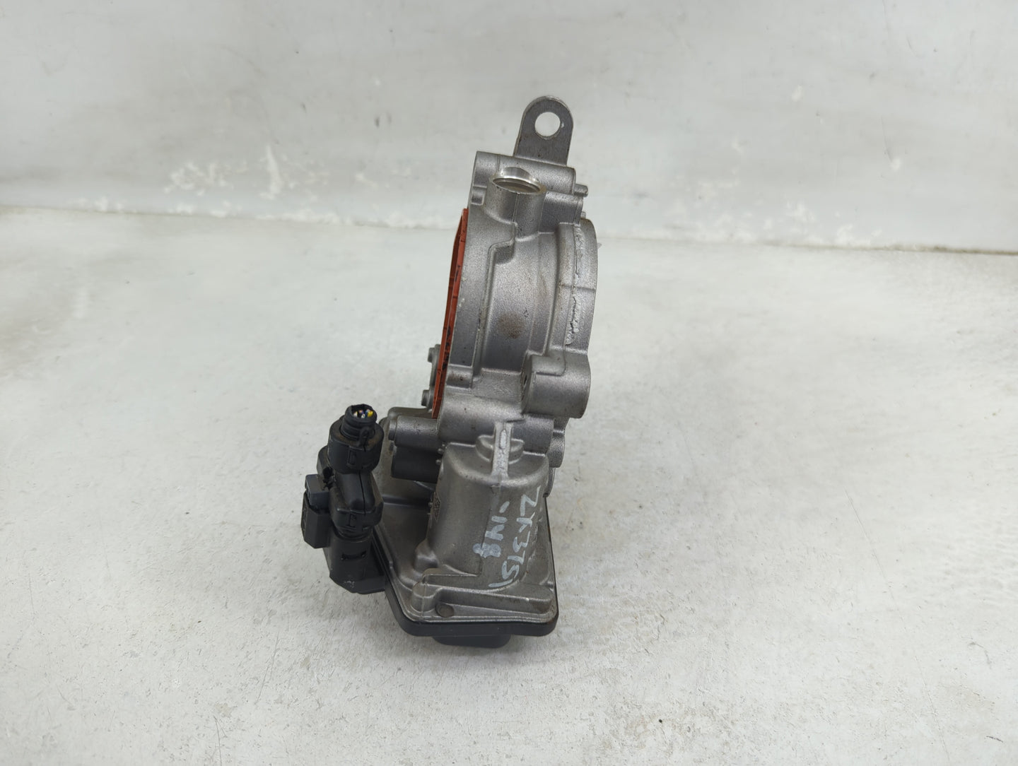 2018-2022 Bmw X3 Throttle Body P/N:8601651 A2C15021900 Fits Fits 2016 2017 2018 2019 2020 2021 2022 OEM Used Auto Parts - Oe