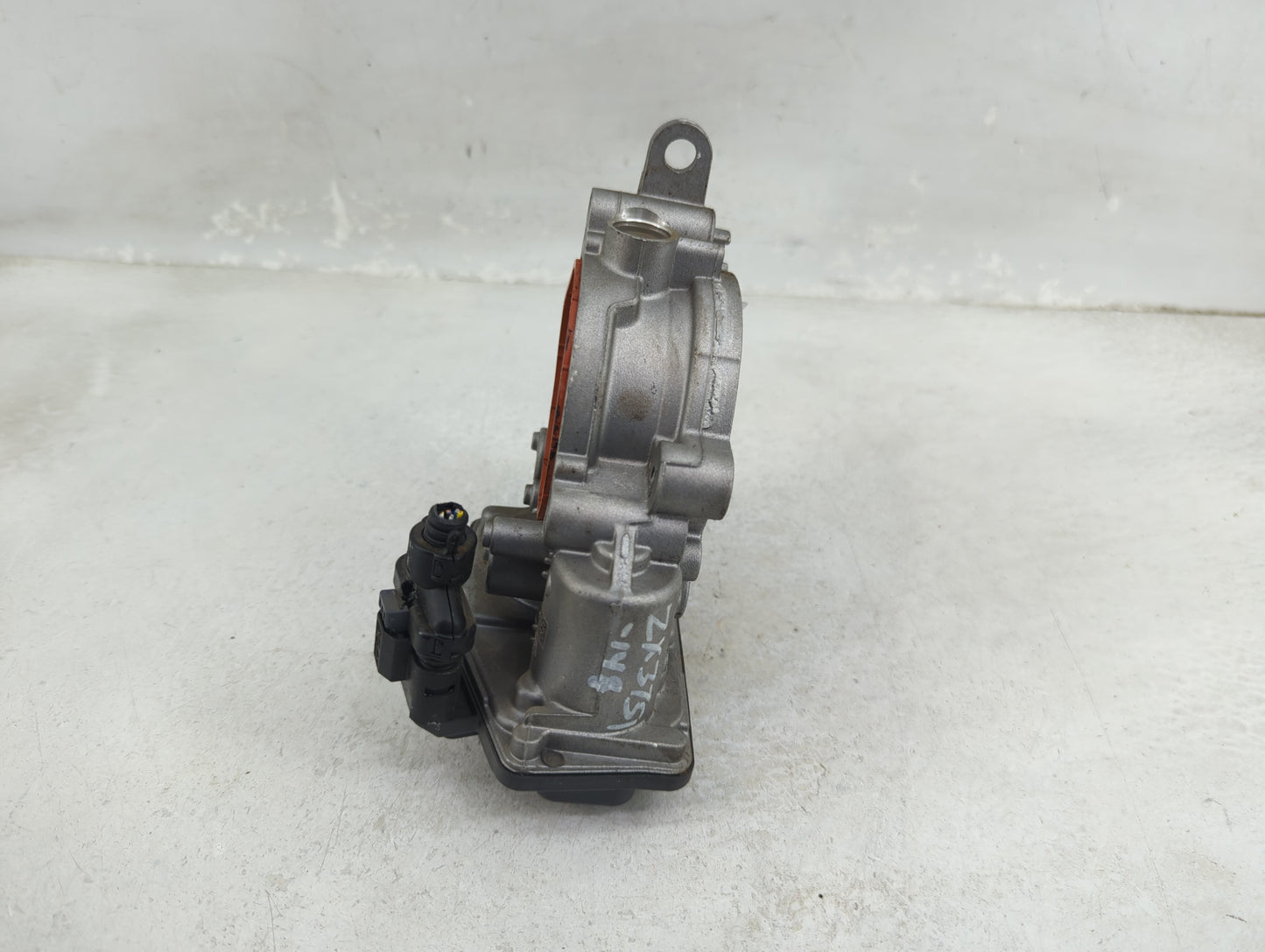 2018-2022 Bmw X3 Throttle Body P/N:8601651 A2C15021900 Fits Fits 2016 2017 2018 2019 2020 2021 2022 OEM Used Auto Parts - Oe