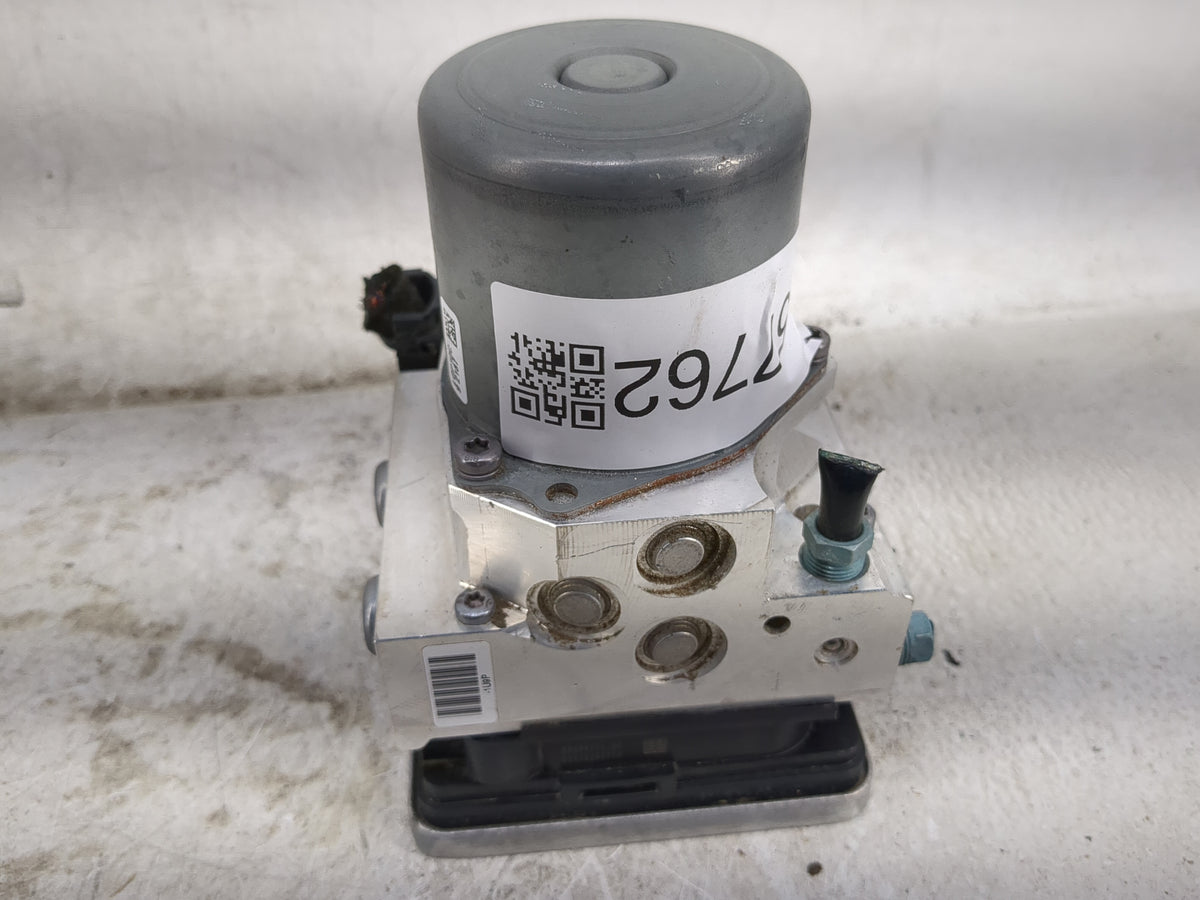 2018-2021 Bmw X3 Anti-Lock Brake ABS Pump Module Actuator OEM P/N:3451 5A35866 01 EBC460 Fits Fits 2016 2017 2018 2019 2020 