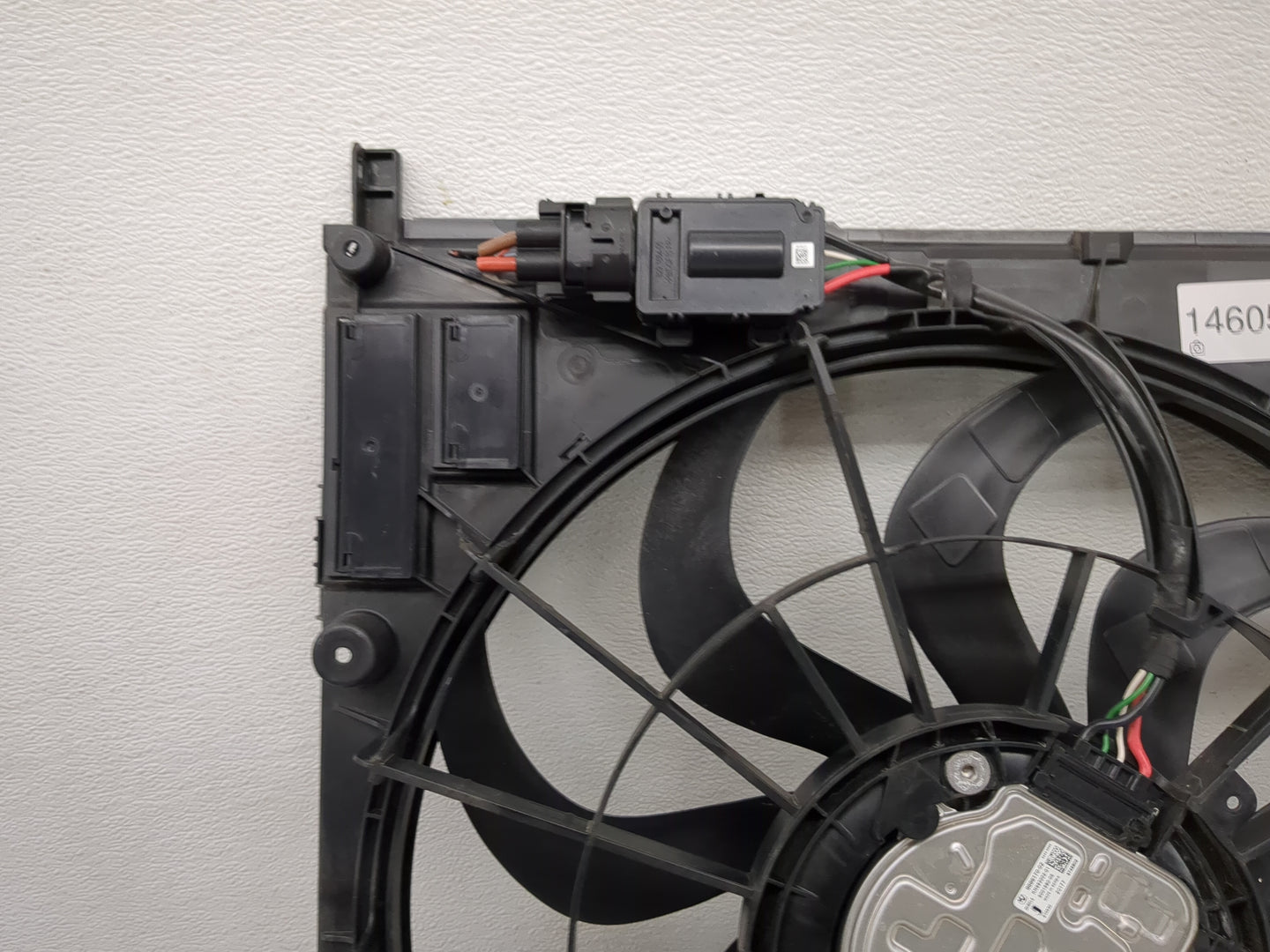 2020-2022 Bmw X3 Electric Radiator Cooling Fan Motor Assembly 1460573 - Oemusedautoparts1.com