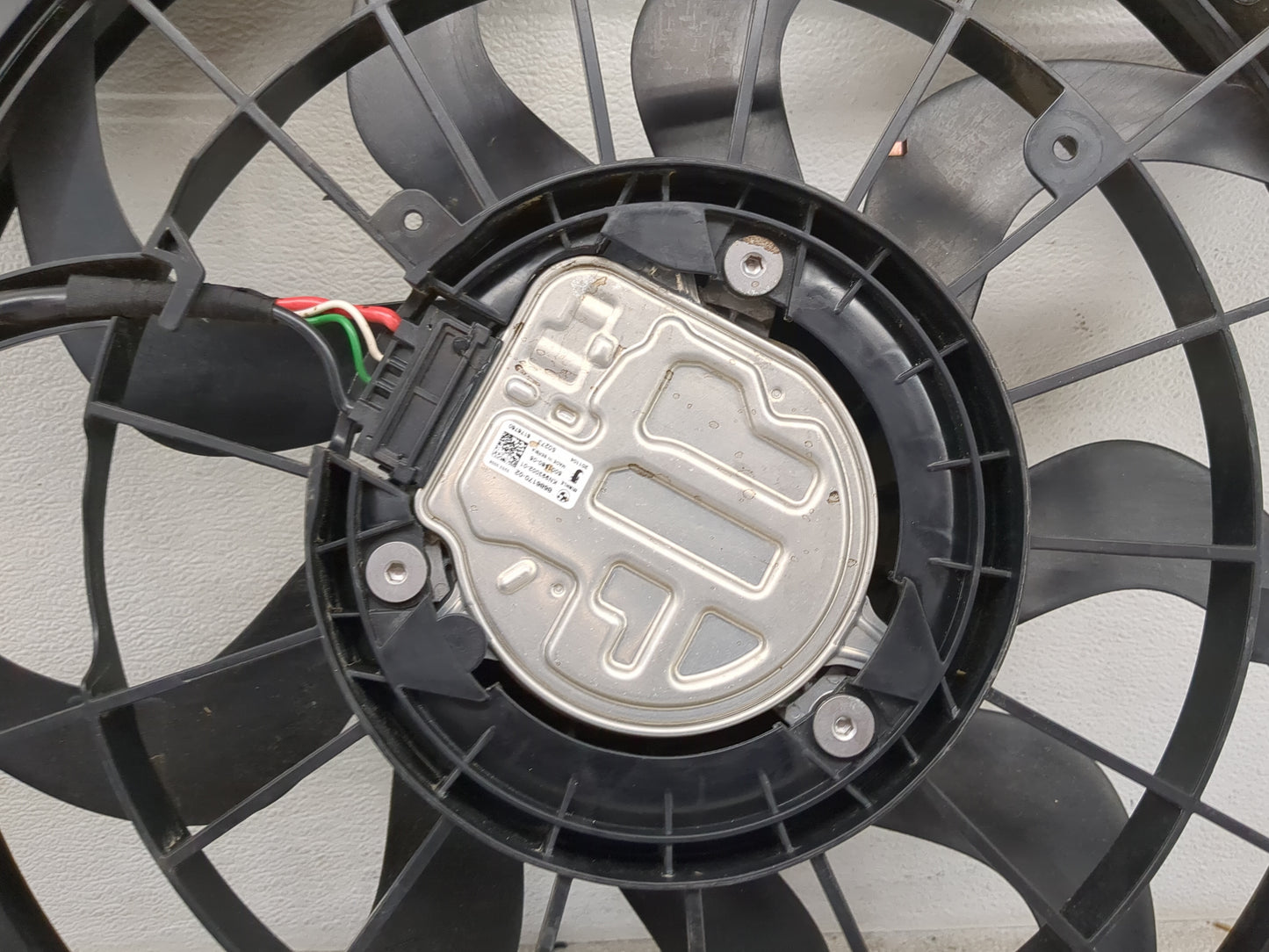 2020-2022 Bmw X3 Electric Radiator Cooling Fan Motor Assembly 1460603 - Oemusedautoparts1.com