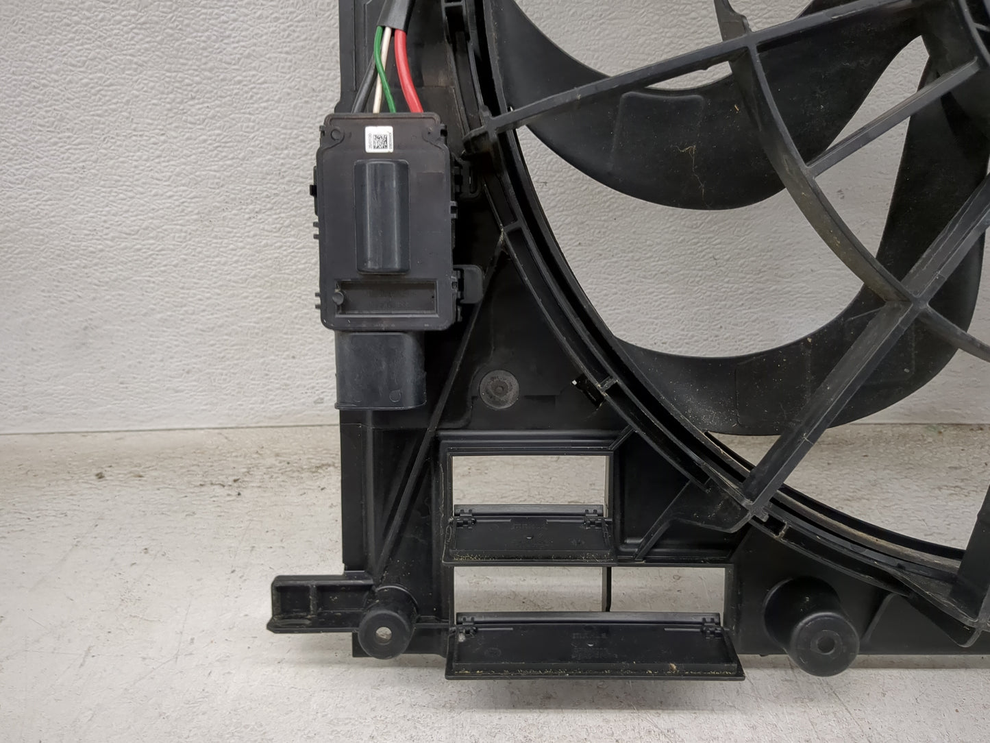 2020-2022 Bmw X3 Electric Radiator Cooling Fan Motor Assembly 1460603 - Oemusedautoparts1.com