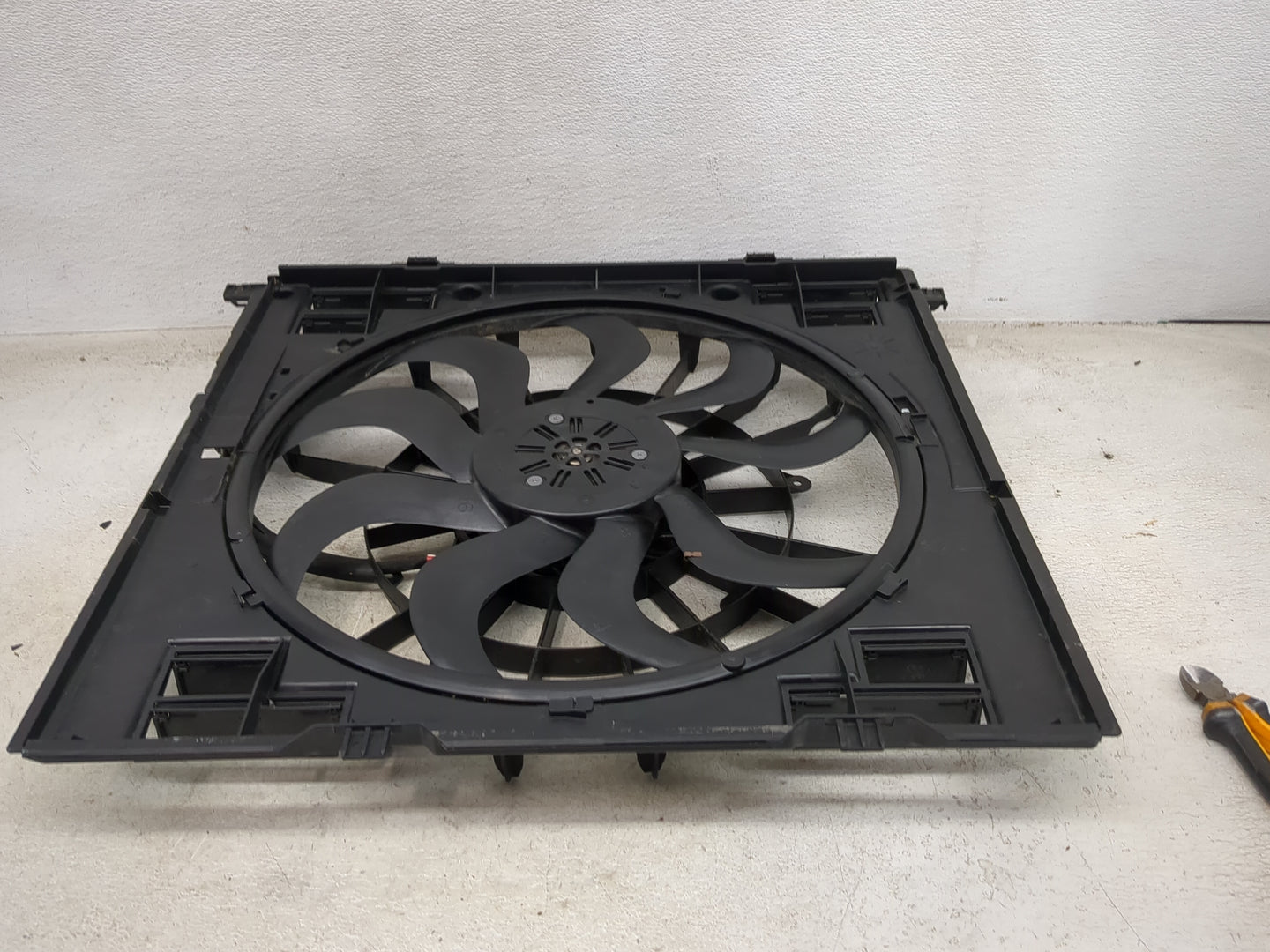 2020-2022 Bmw X3 Electric Radiator Cooling Fan Motor Assembly 1460603 - Oemusedautoparts1.com