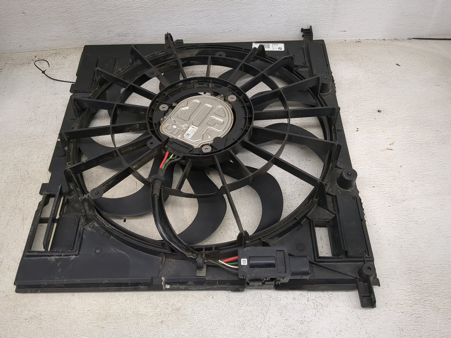 2020-2022 Bmw X3 Electric Radiator Cooling Fan Motor Assembly P/N:8698170-02 N2920002-01, 8698170 Fits Fits 2020 2021 2022 O