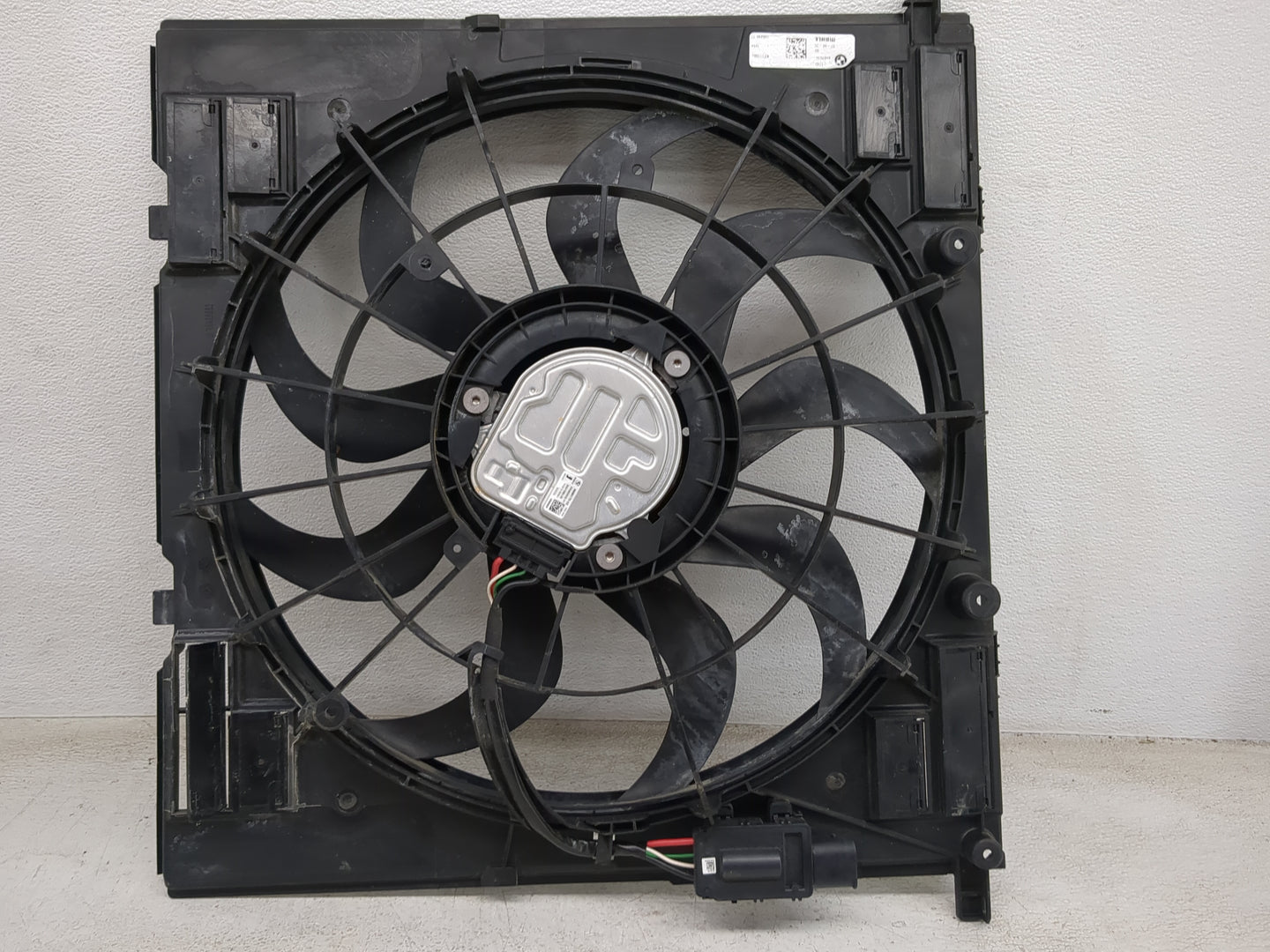 2020-2022 Bmw X3 Electric Radiator Cooling Fan Motor Assembly 1461163 - Oemusedautoparts1.com