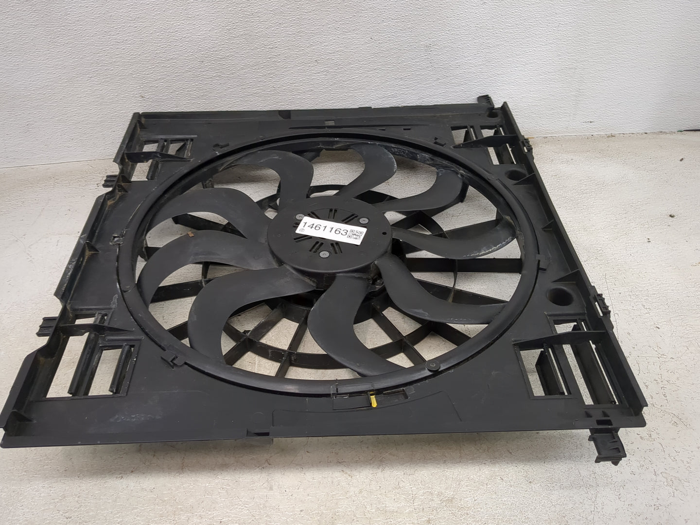 2020-2022 Bmw X3 Electric Radiator Cooling Fan Motor Assembly 1461163 - Oemusedautoparts1.com