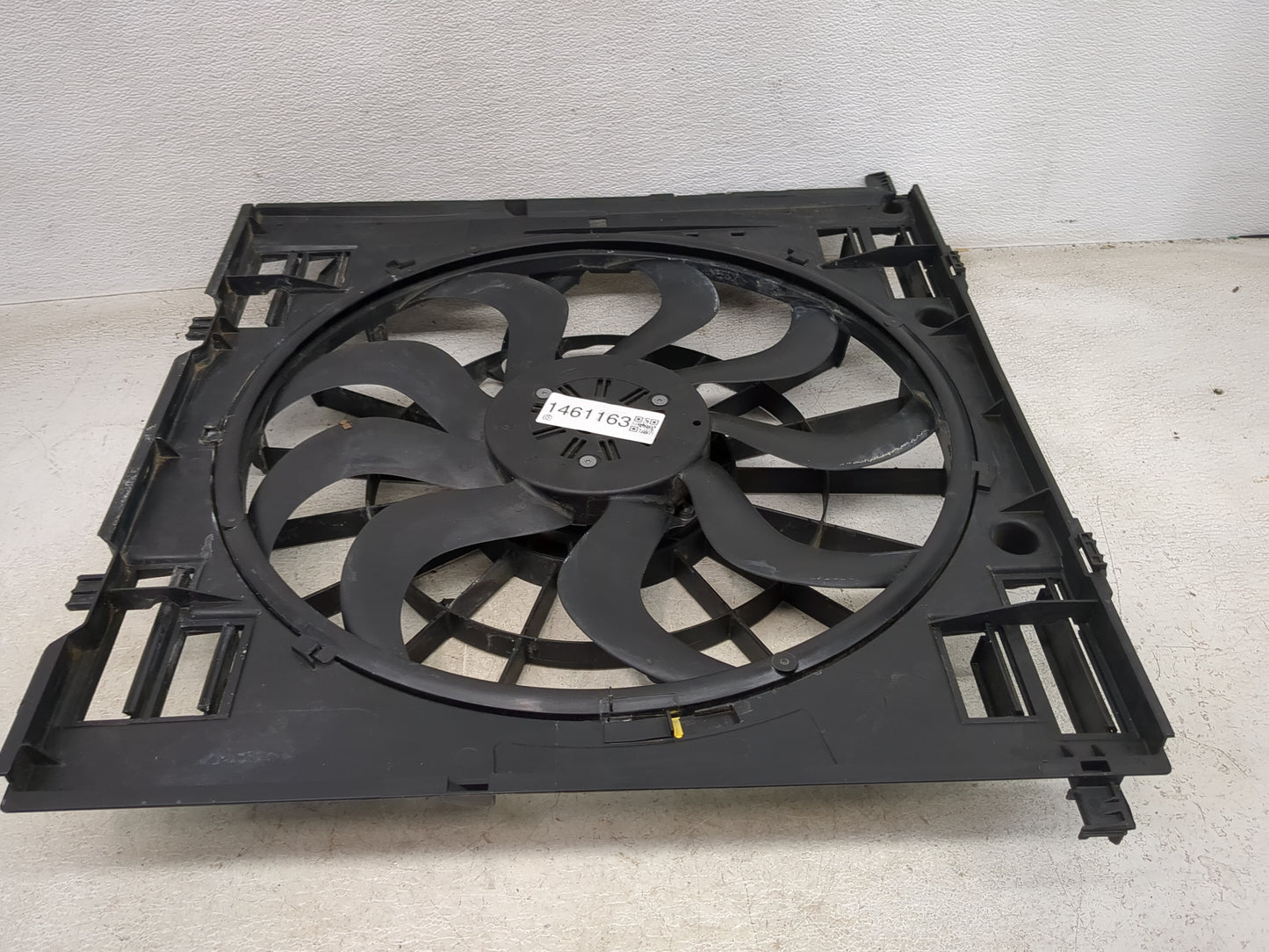 2020-2022 Bmw X3 Electric Radiator Cooling Fan Motor Assembly 1461163 - Oemusedautoparts1.com