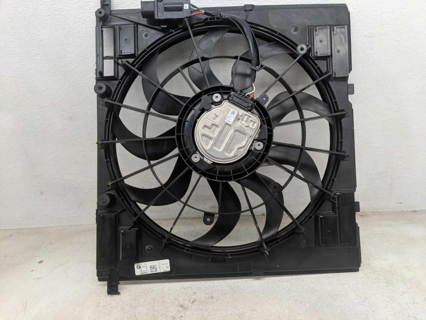2020-2022 Bmw X3 Electric Radiator Cooling Fan Motor Assembly 1461164 - Oemusedautoparts1.com
