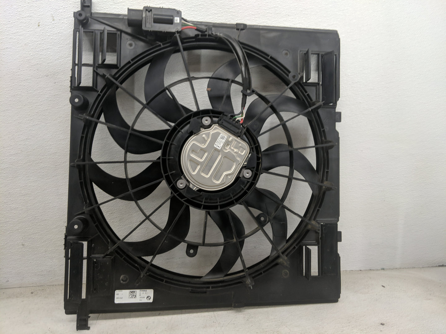2020-2022 Bmw X3 Electric Radiator Cooling Fan Motor Assembly 1461467 - Oemusedautoparts1.com