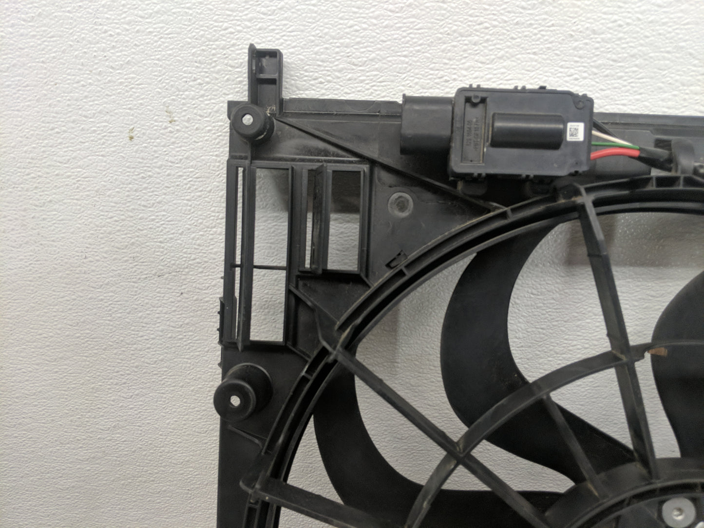 2020-2022 Bmw X3 Electric Radiator Cooling Fan Motor Assembly 1461467 - Oemusedautoparts1.com