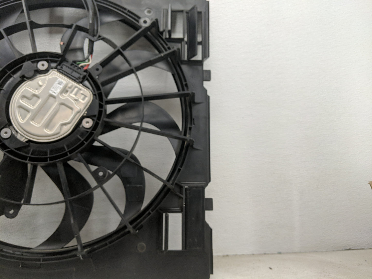 2020-2022 Bmw X3 Electric Radiator Cooling Fan Motor Assembly 1461467 - Oemusedautoparts1.com