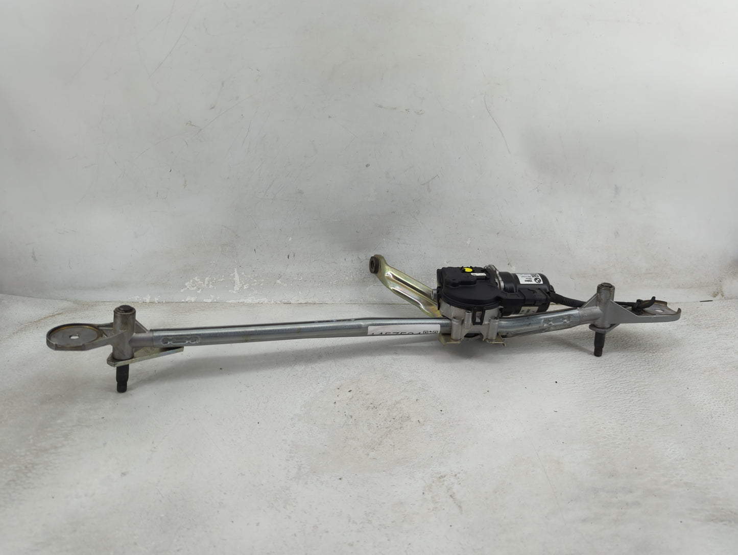 2021 Bmw Z4 Front Windshield Wiper Motor P/N:W427347 Fits OEM Used Auto Parts - Oemusedautoparts1.com