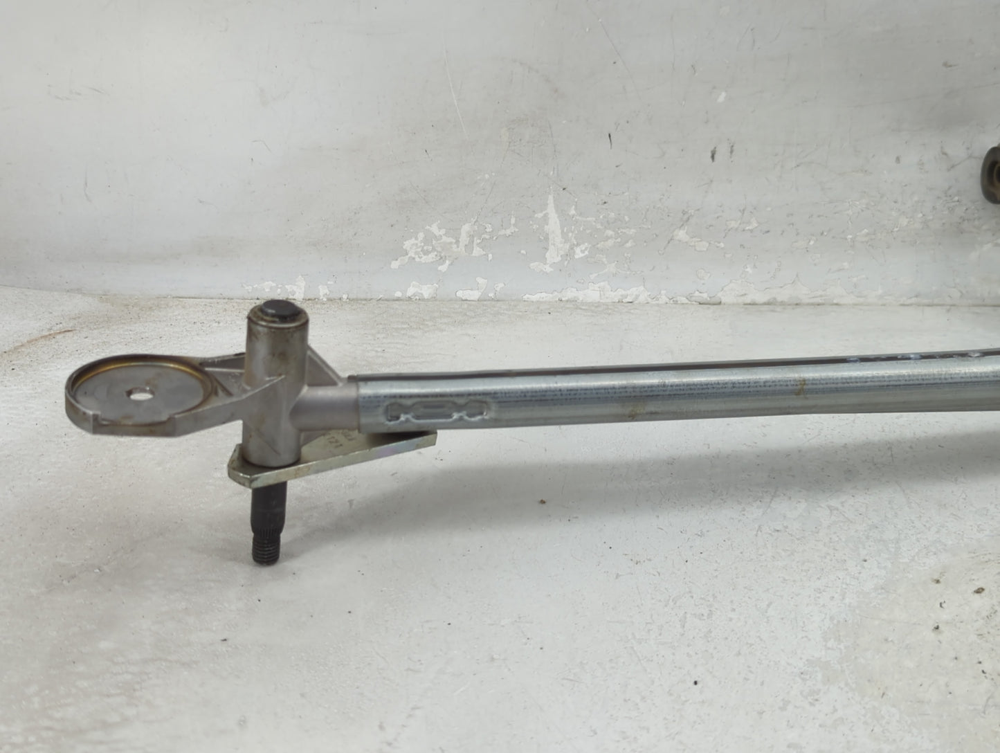 2021 Bmw Z4 Front Windshield Wiper Motor P/N:W427347 Fits OEM Used Auto Parts - Oemusedautoparts1.com
