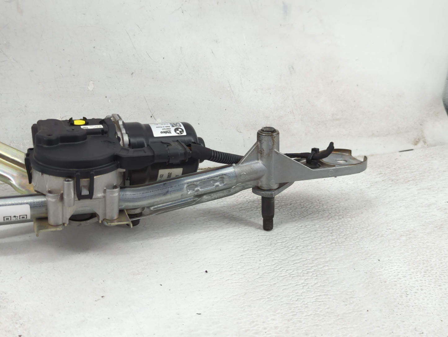 2021 Bmw Z4 Front Windshield Wiper Motor P/N:W427347 Fits OEM Used Auto Parts - Oemusedautoparts1.com