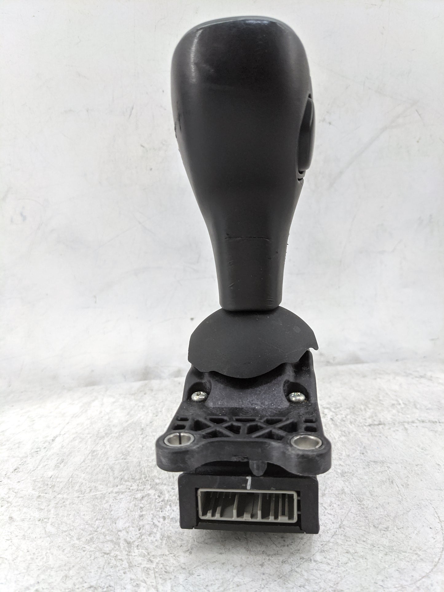2021 Buick Enclave Floor Console Assembly Shifter Black - Oemusedautoparts1.com